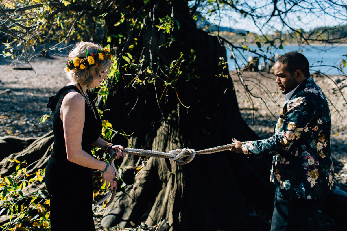 couple tie the knot handfasting ceremony